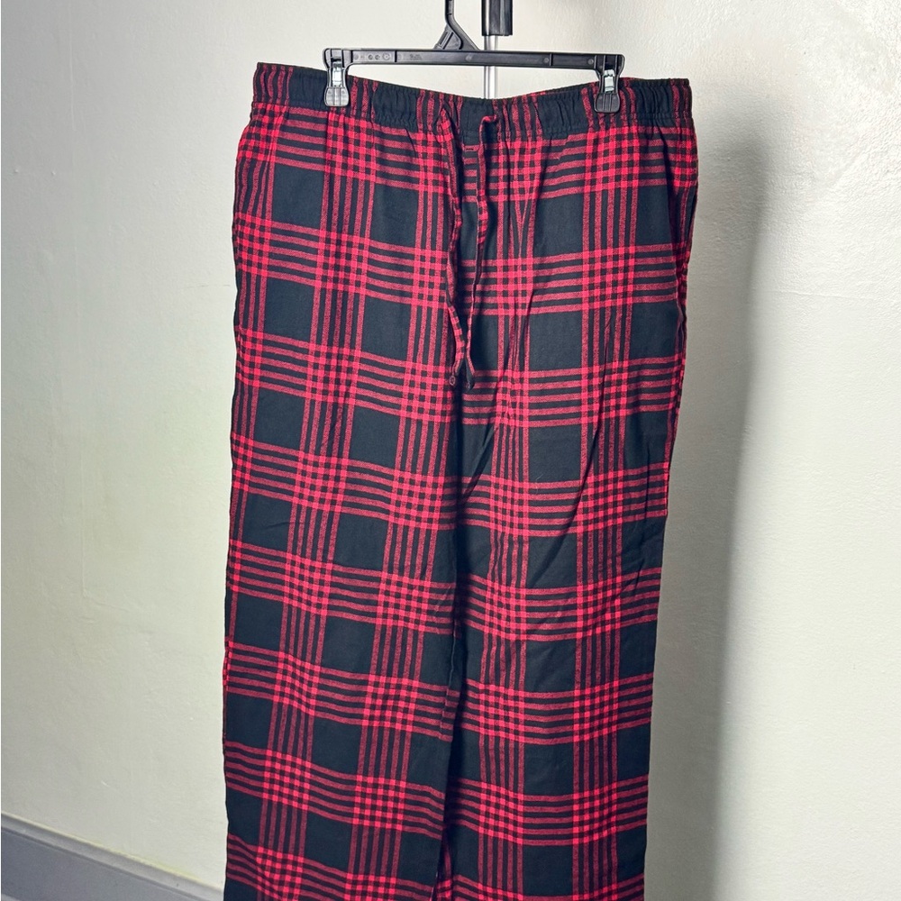 Sonoma Red and Black Sweatpants with Relaxed Fit